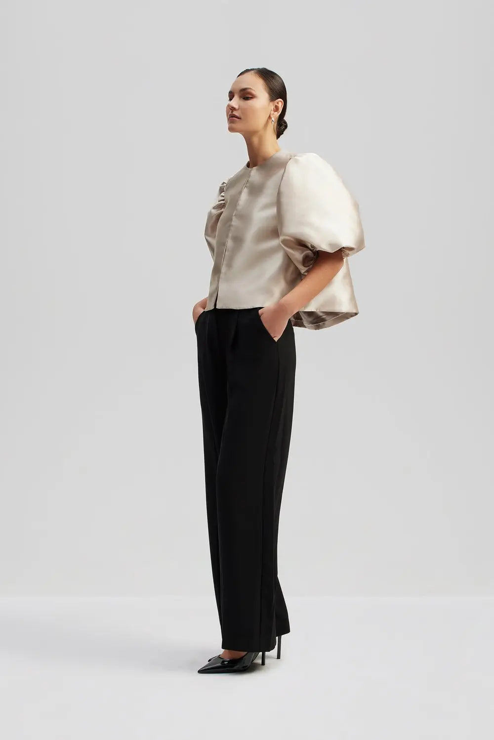 Cleo Blouse Soft Beige - Beige