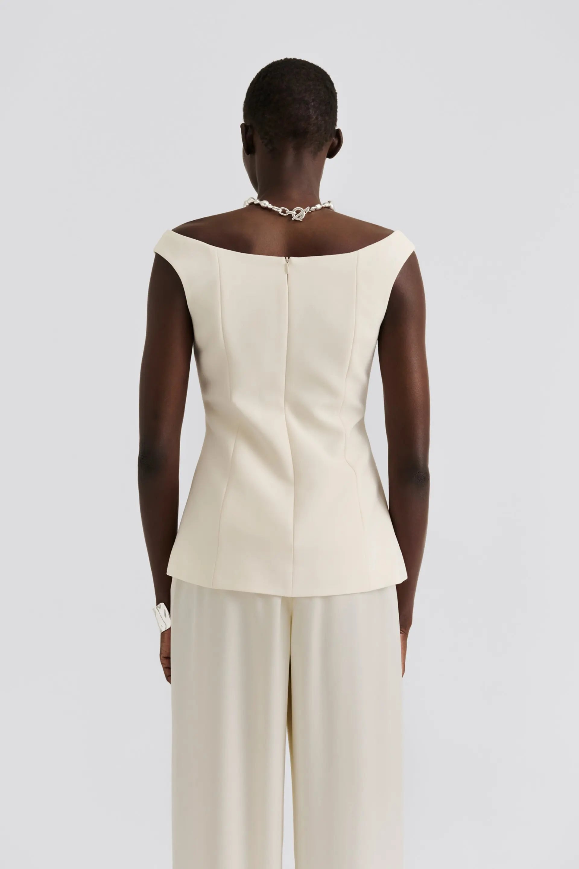 Diora Half Shoulder Top Vanilla - Cream