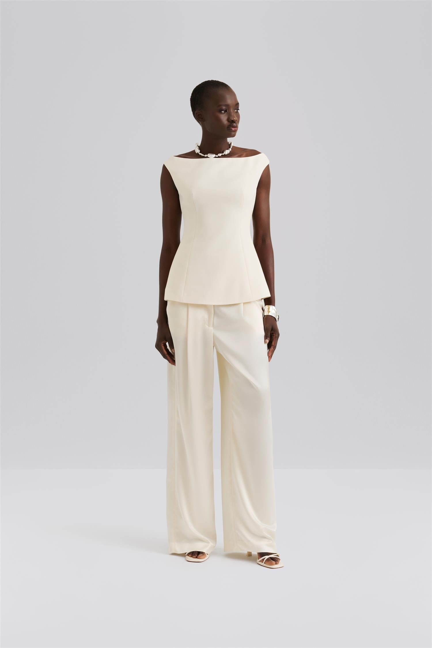 Diora Half Shoulder Top Vanilla - Cream