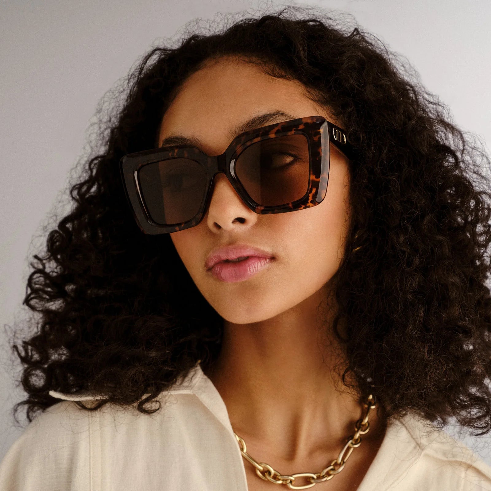 Unimaginable Dark Tort 9746 Sunglasses - Chocolate