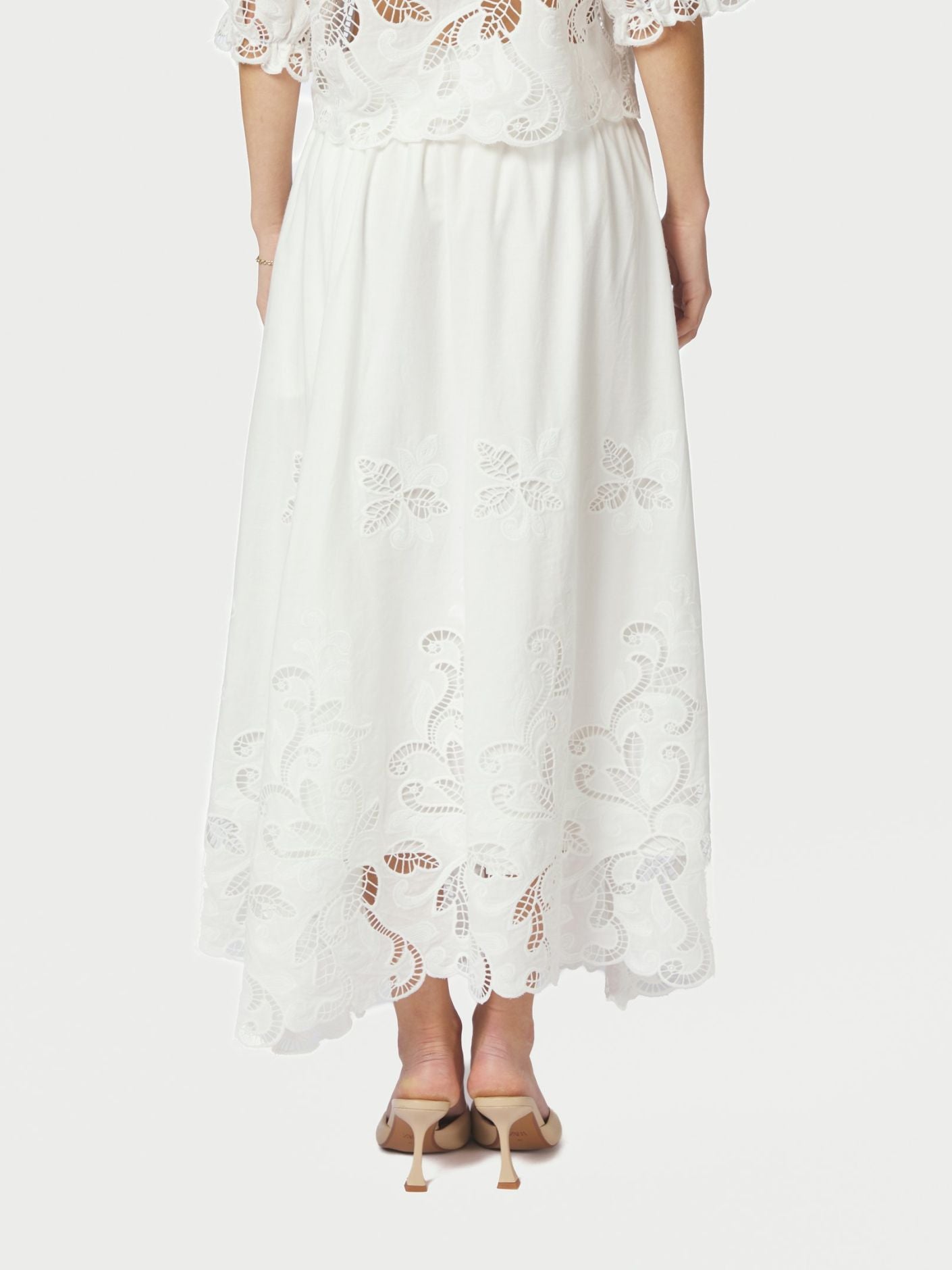 Yara Long Emb Skirt White - White