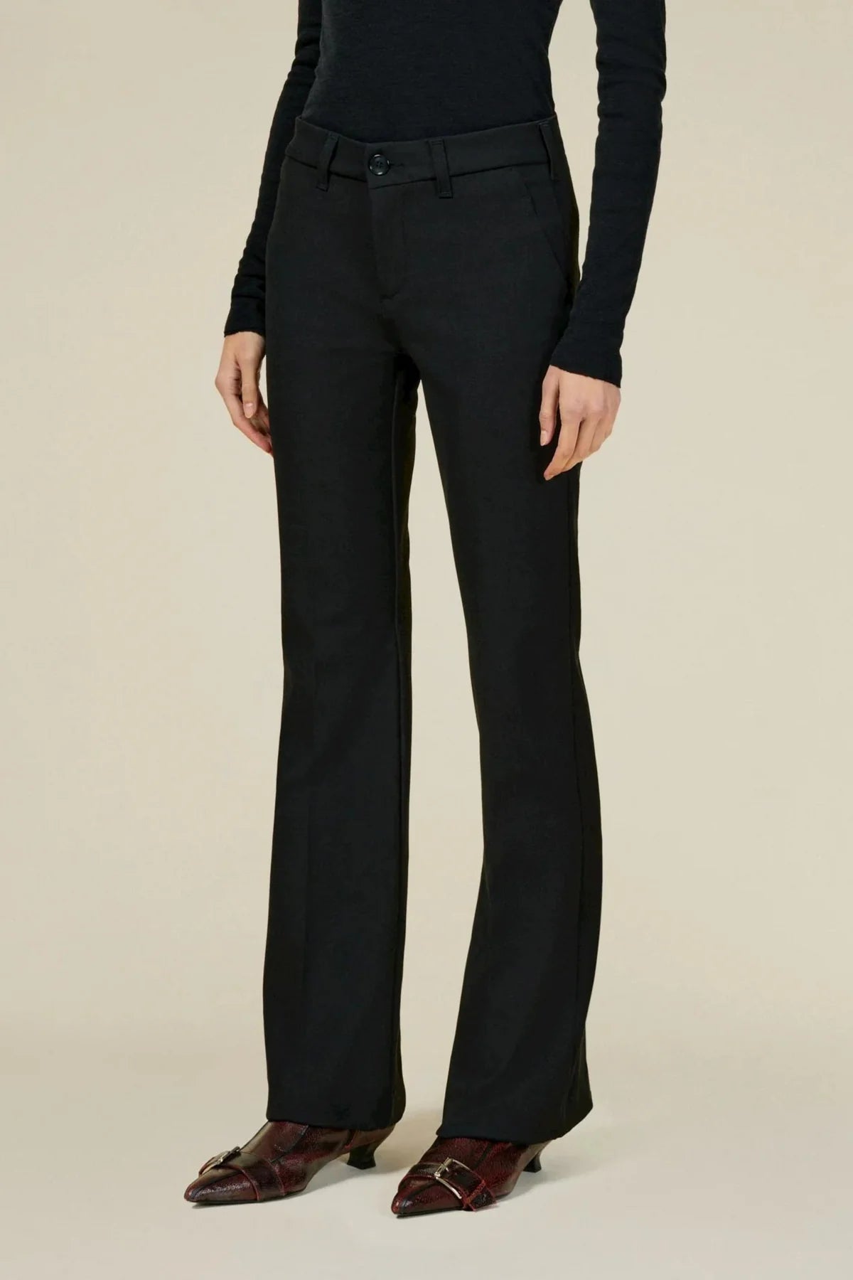 Silvia Suple Roble Wool Black - Black