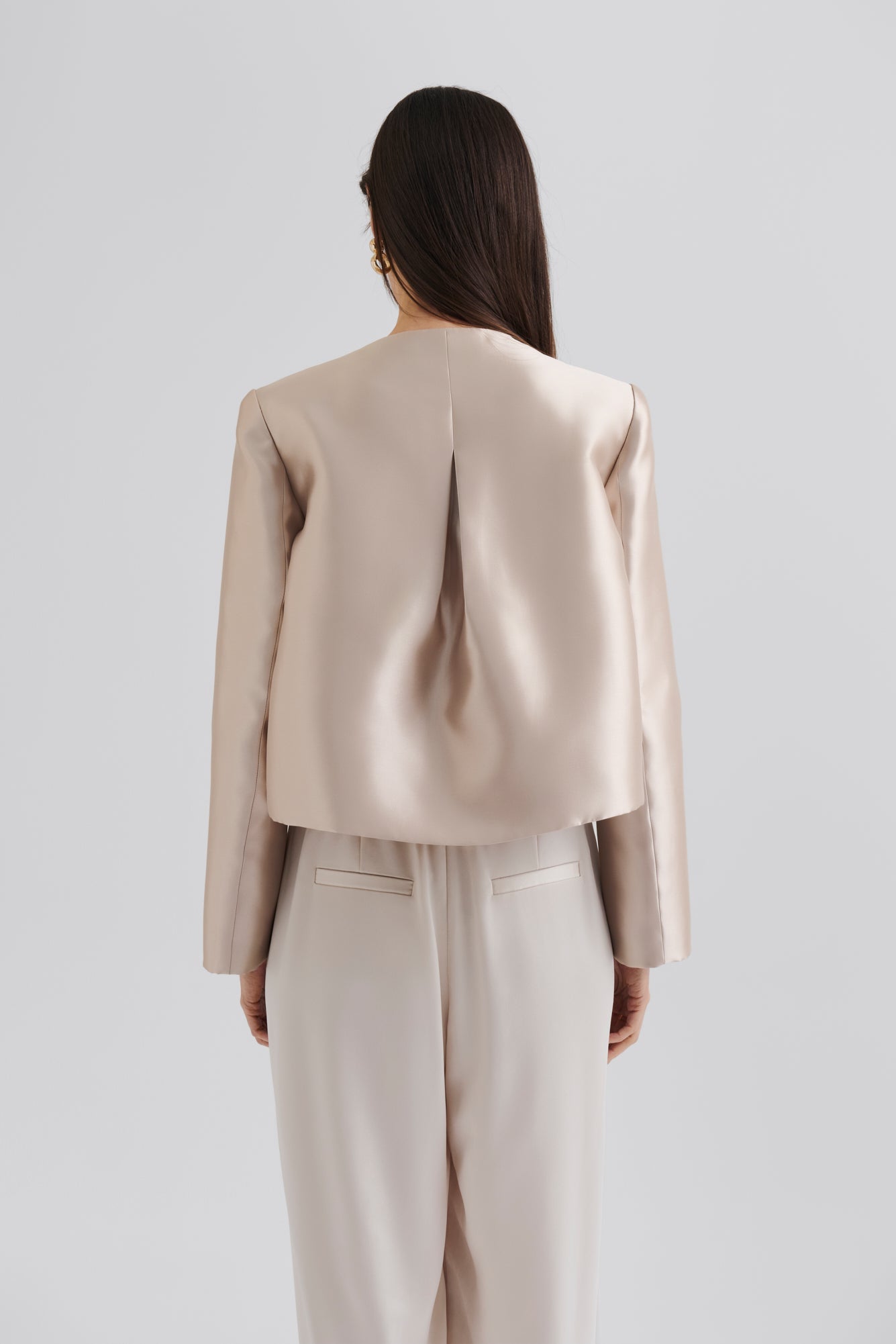 Ruthie Cropped Long Sleeve Blouse Soft Beige - Beige