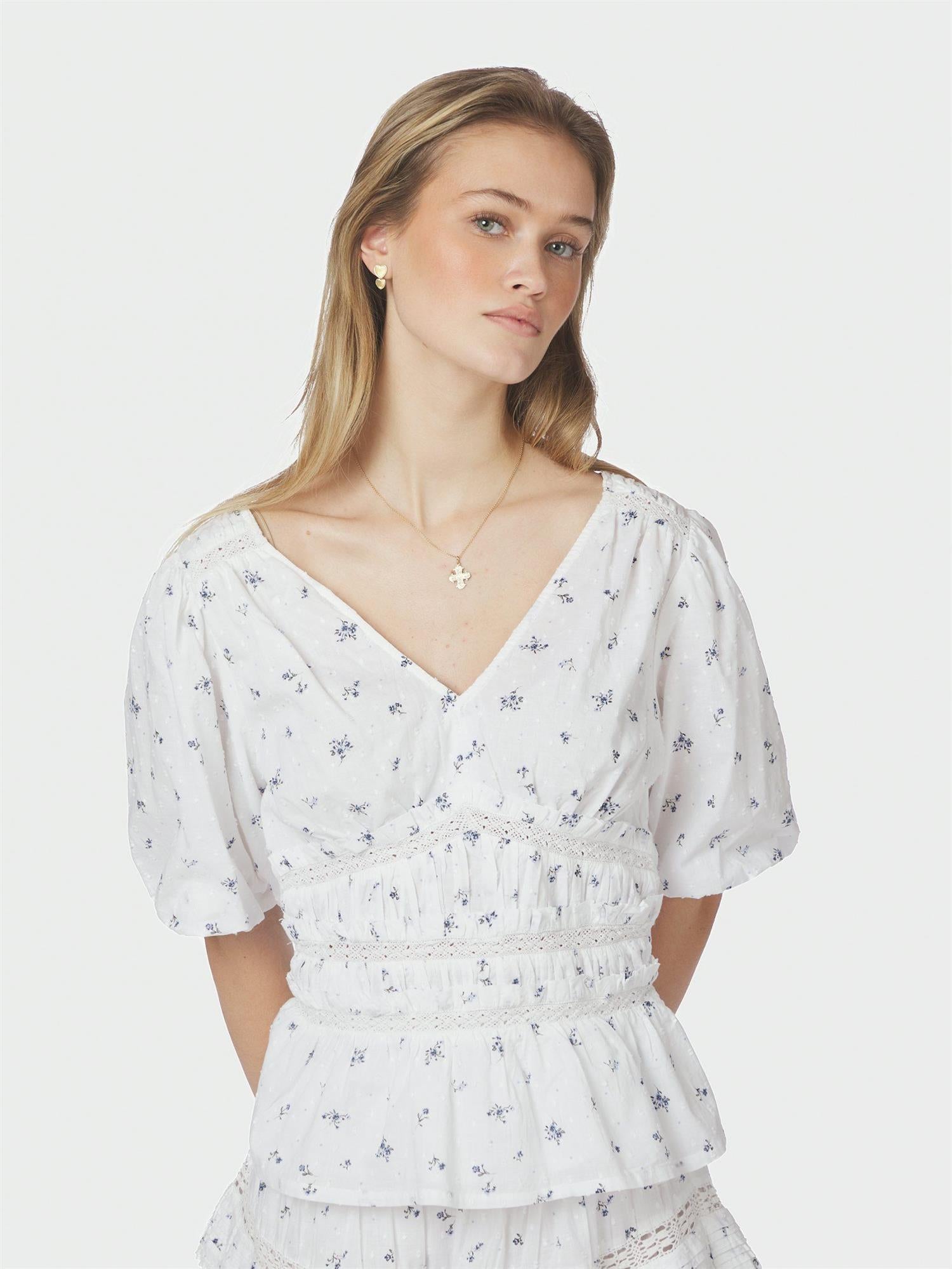 Sapura Flower Dobby Blouse Blue Flower - Sky Blue