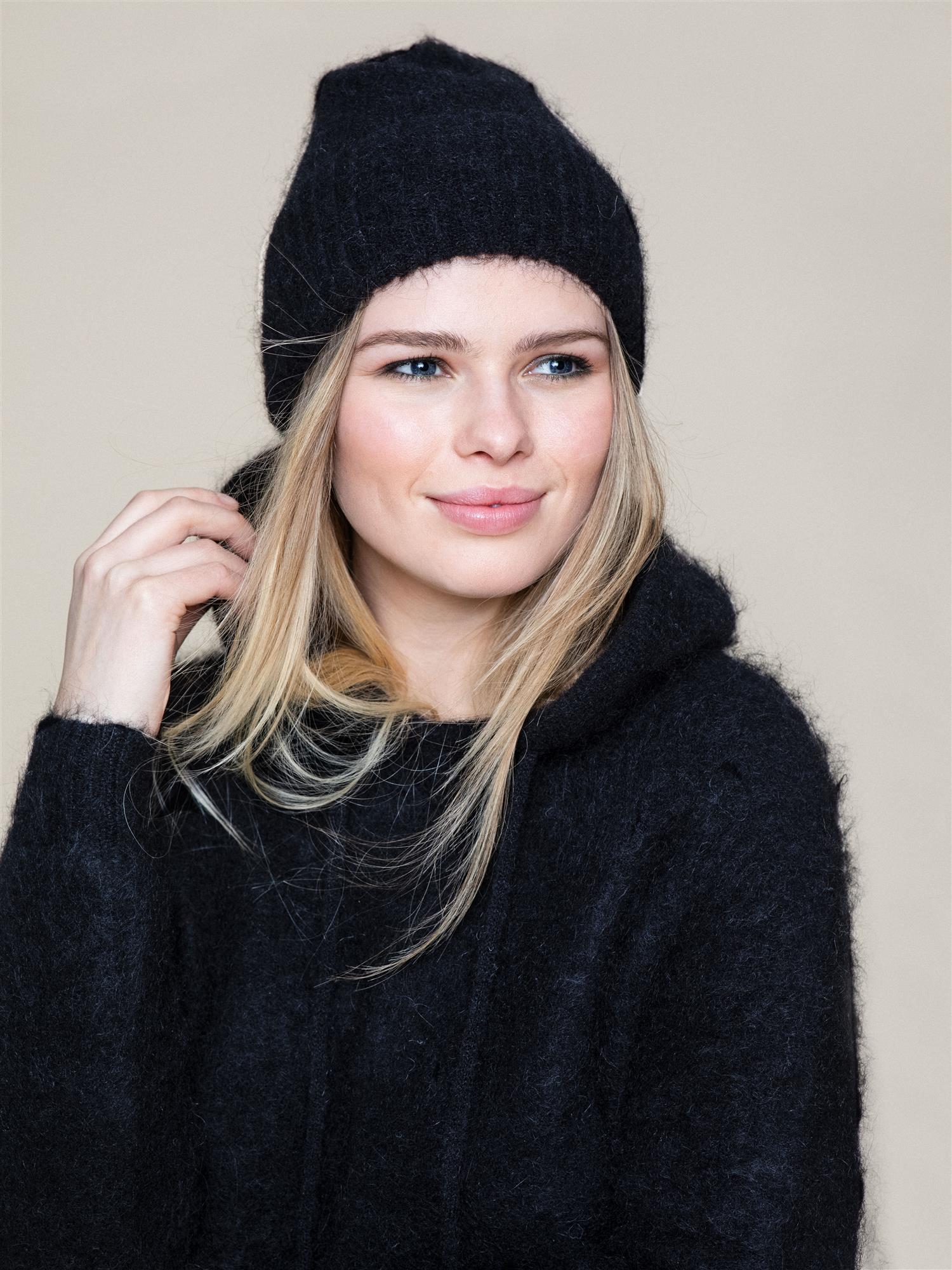 Silje Chunky Hat Black - Black