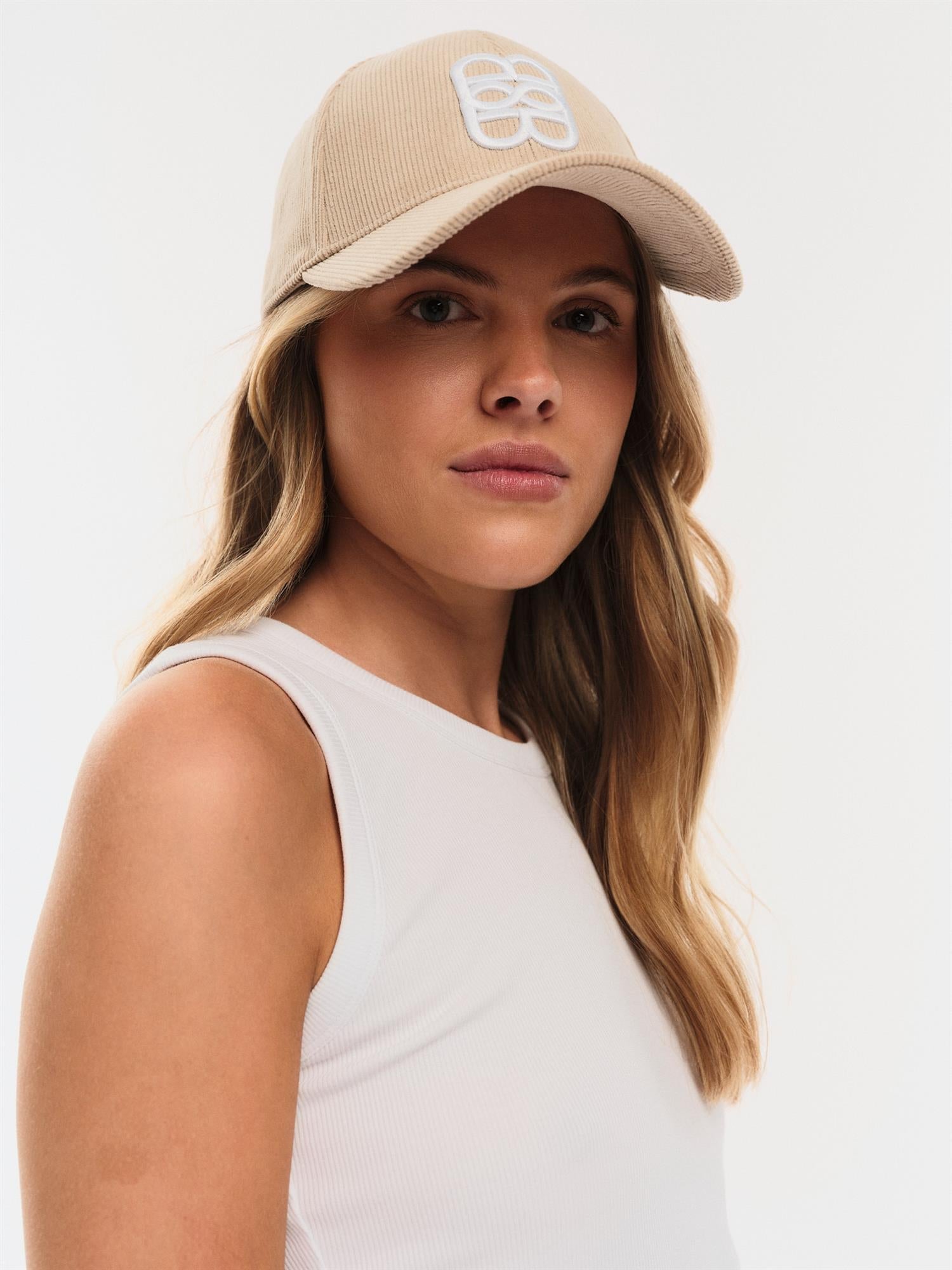 Philly Cord Cap Beige With White Monogram - Beige