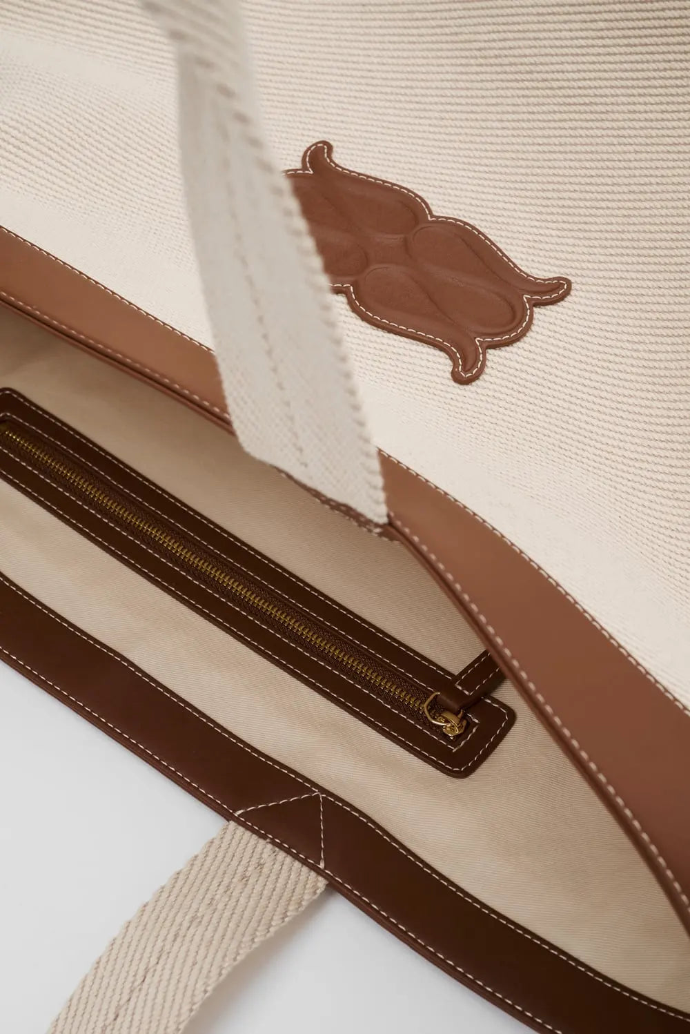 Monogram Grand Canvas Tote Light Taupe - Beige