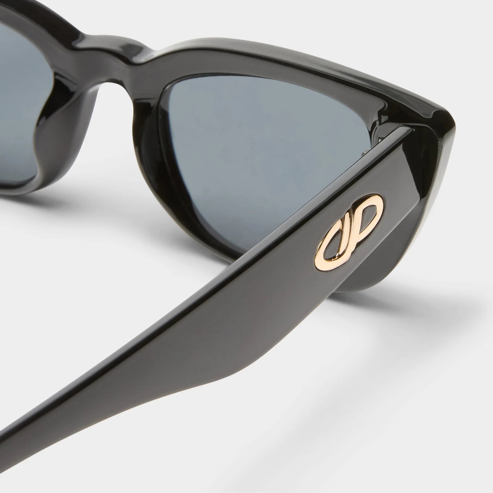 Dream Lover Black w/ Smoke 2118 Sunglasses - Black