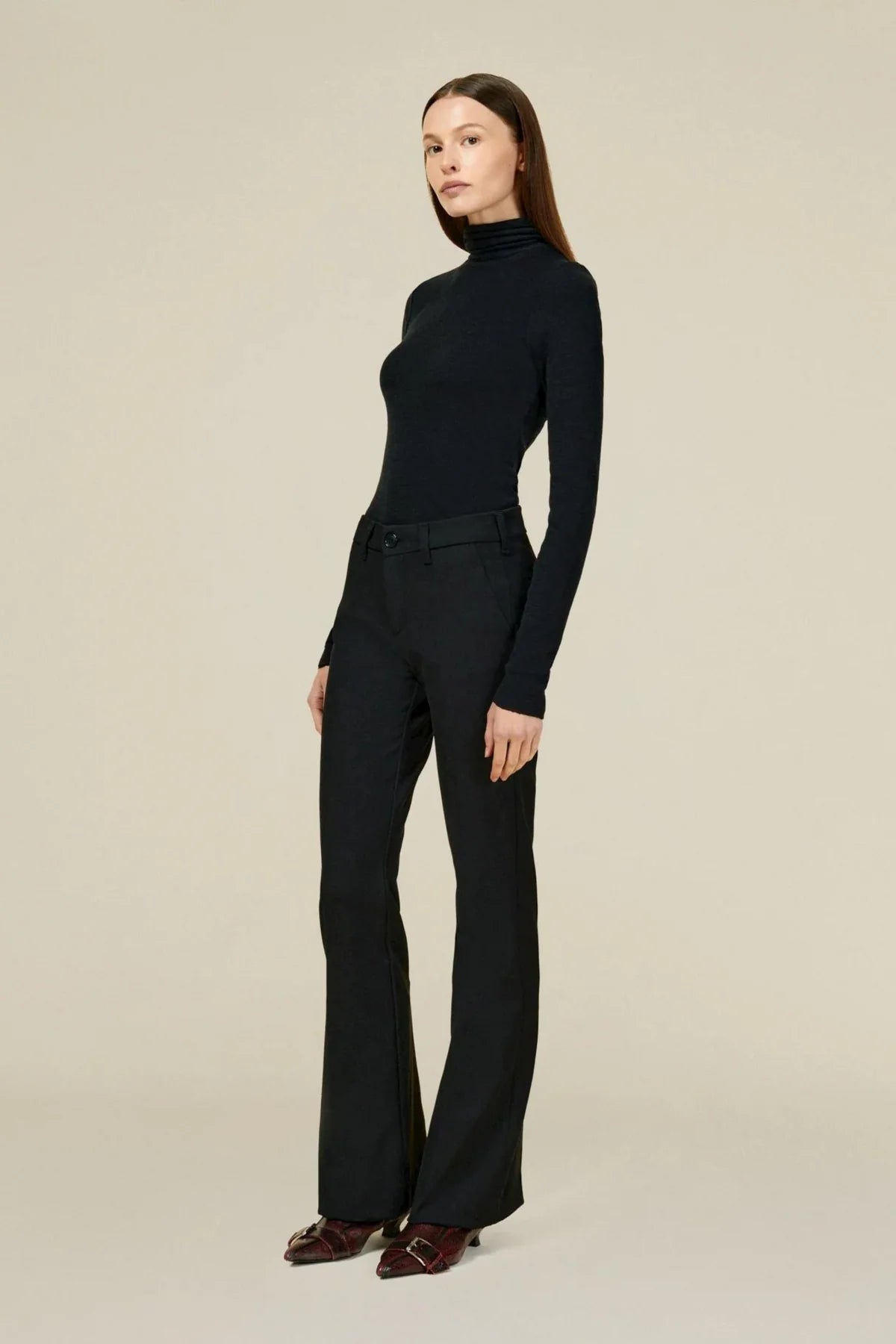 Silvia Suple Roble Wool Black - Black