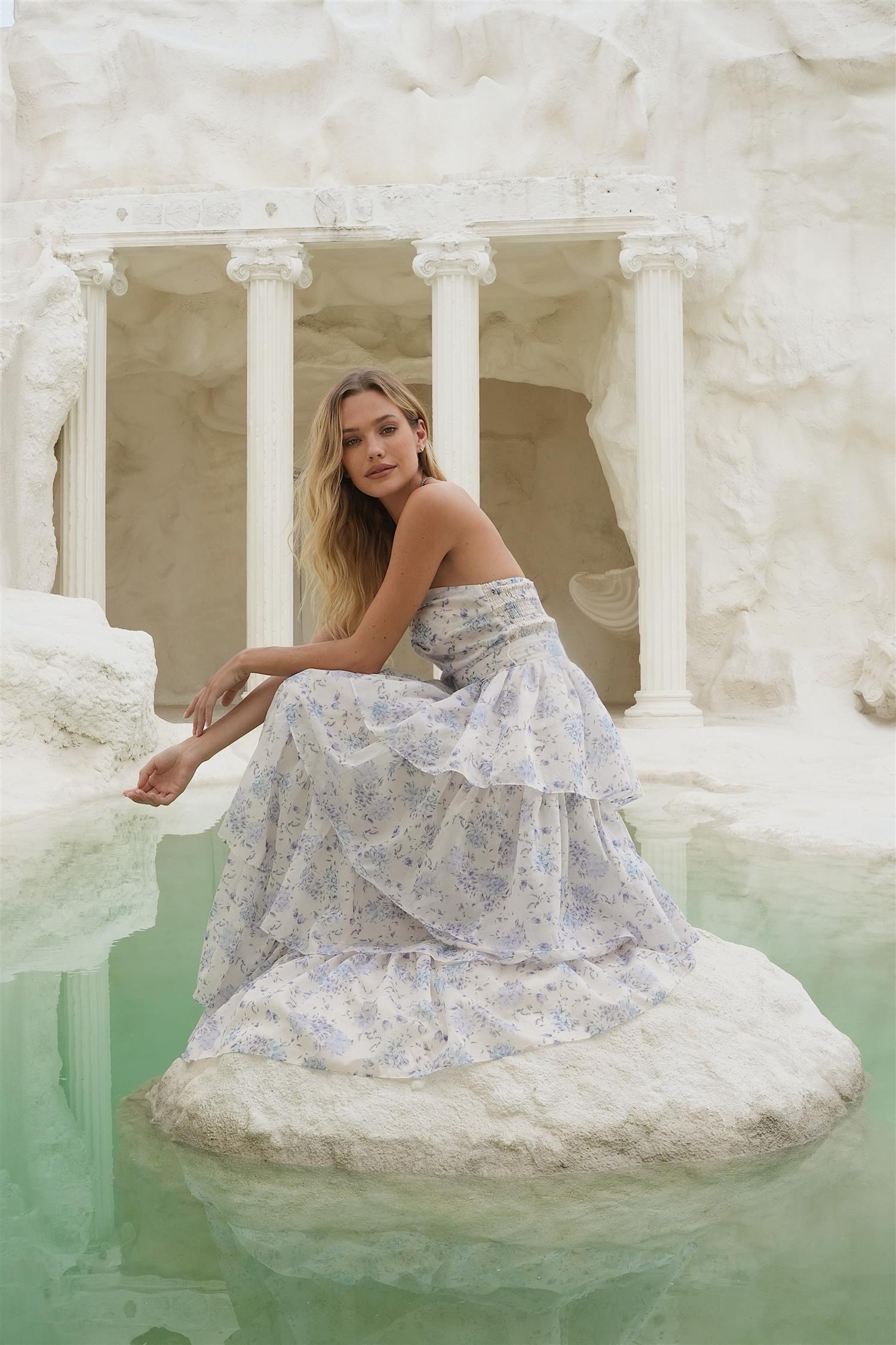 Alaya Maxi Dress La Vie En Bloom - White