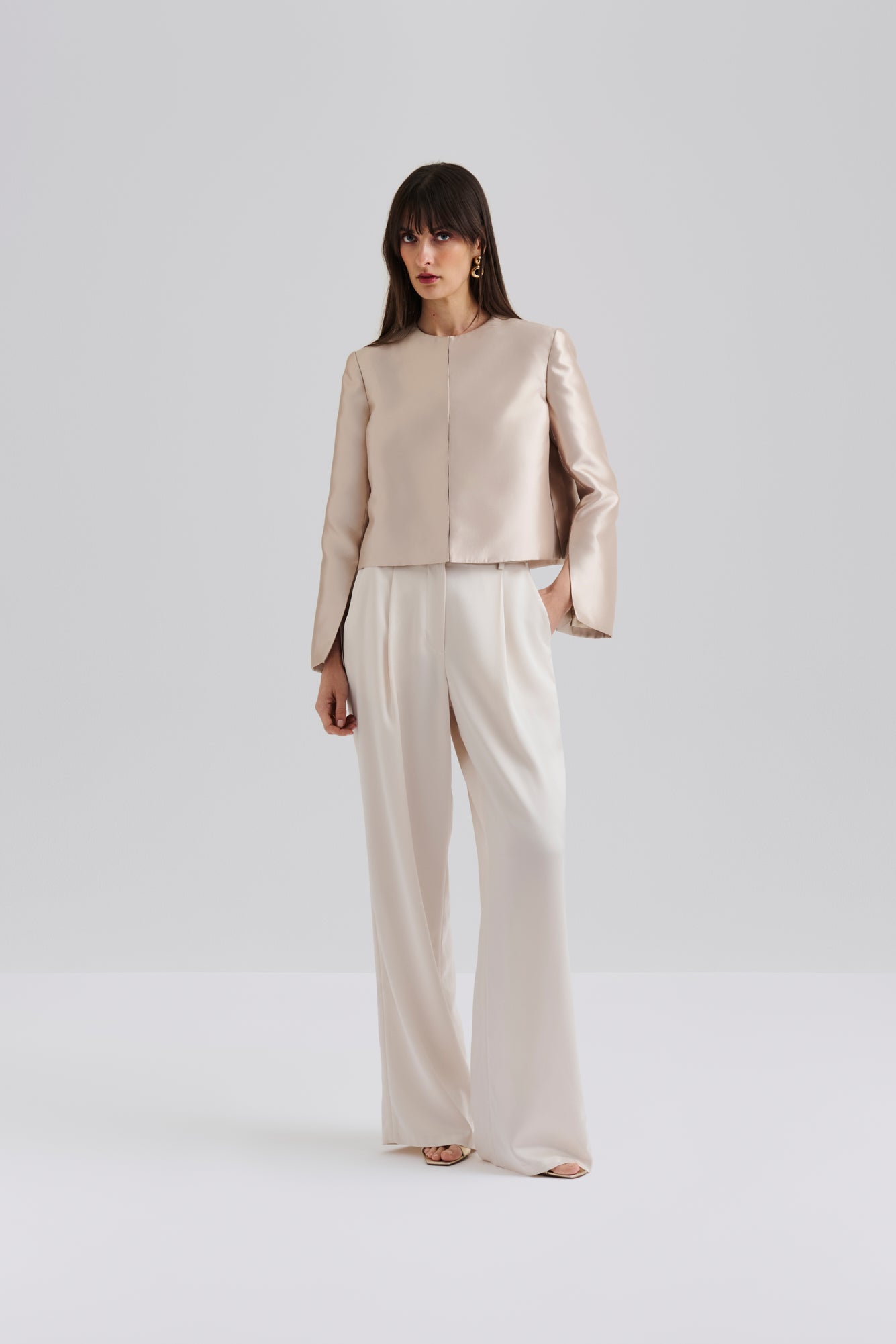 Ruthie Cropped Long Sleeve Blouse Soft Beige - Beige